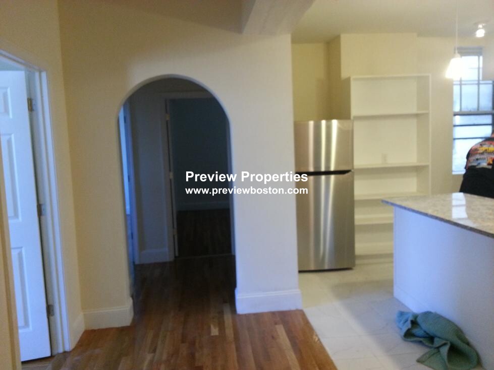 2001 Commonwealth Ave, Brighton