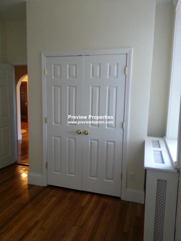 2001 Commonwealth Ave, Brighton