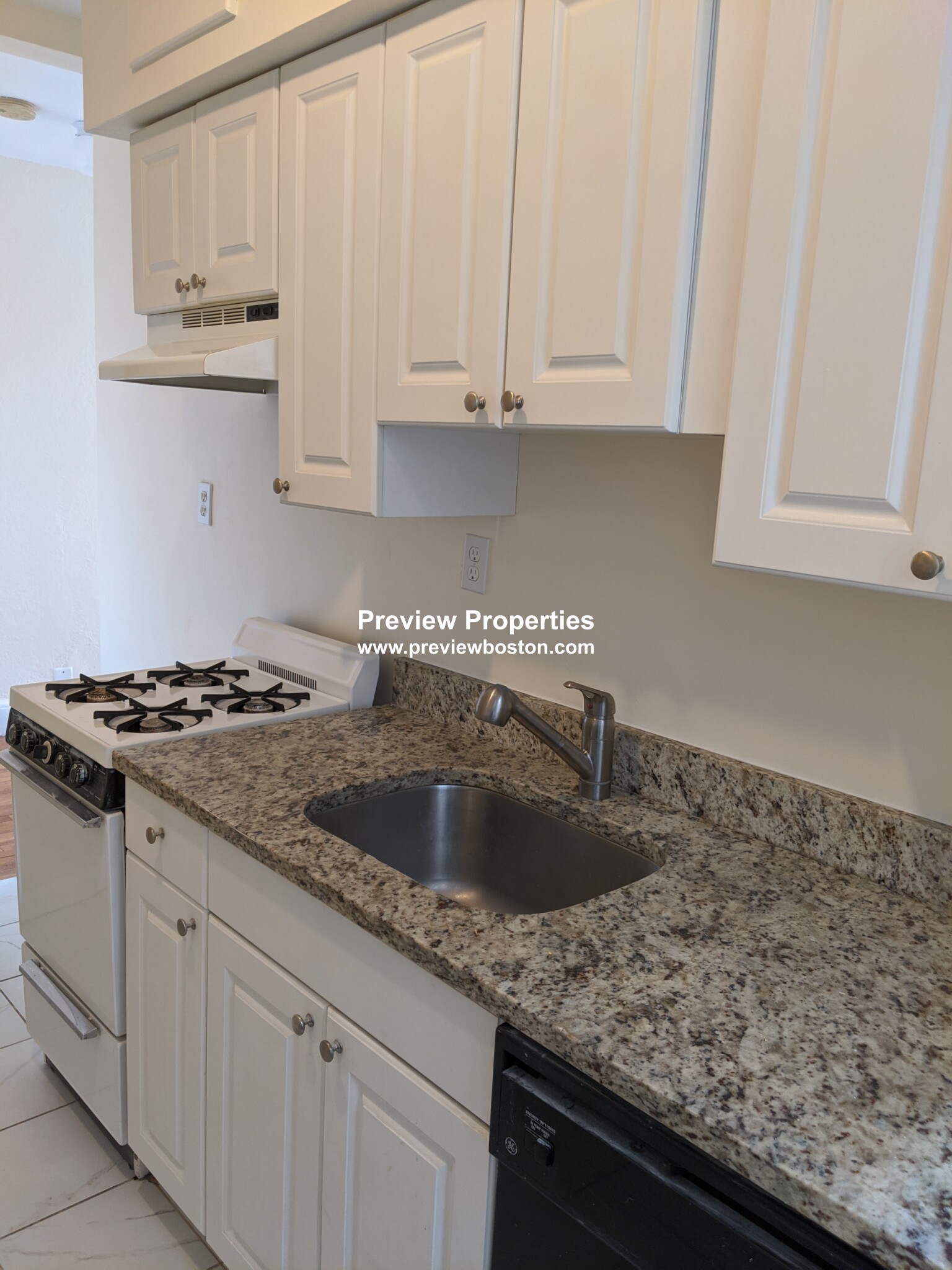 2003 Commonwealth Ave, Brighton