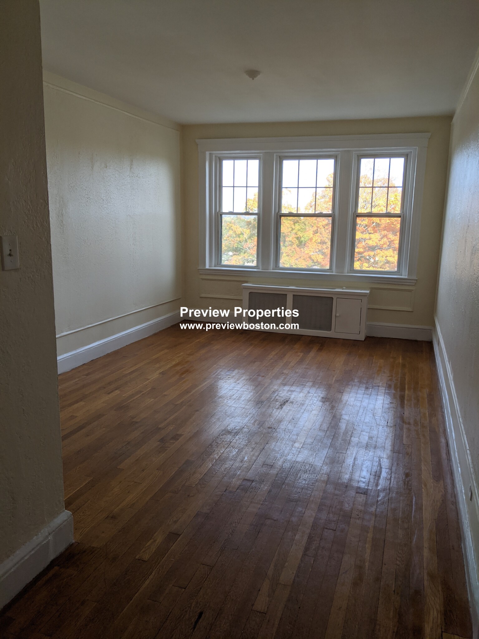 2003 Commonwealth Ave, Brighton