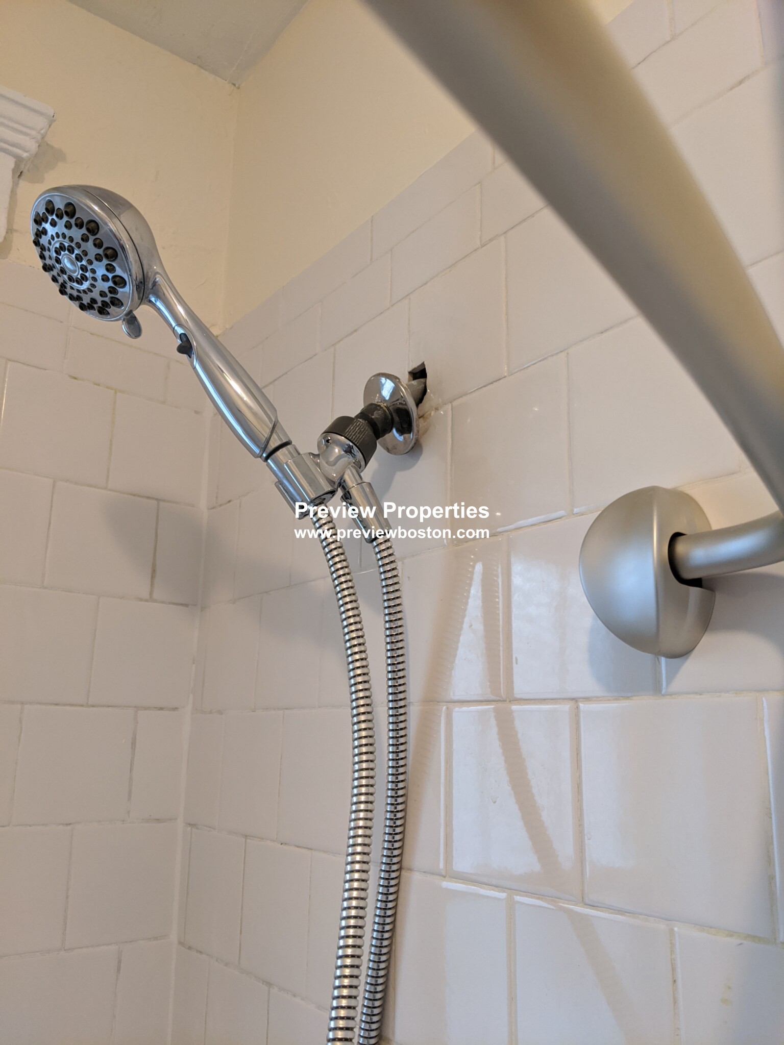 2003 Commonwealth Ave, Brighton