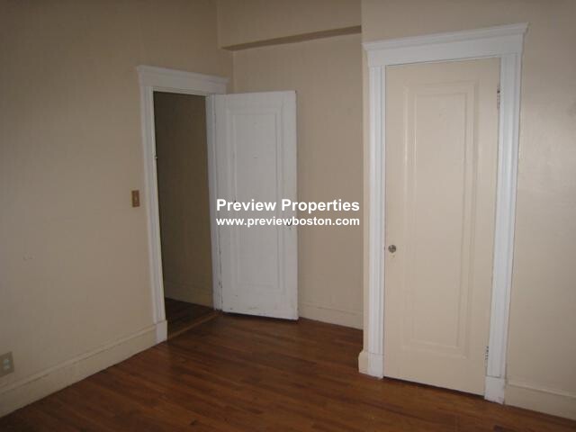 1999 Commonwealth Ave, Brighton