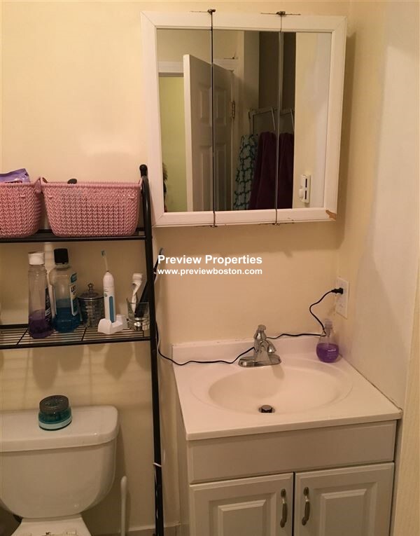 92 Endicott St, North End