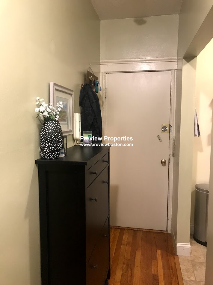 8 Ransom Rd, Brighton