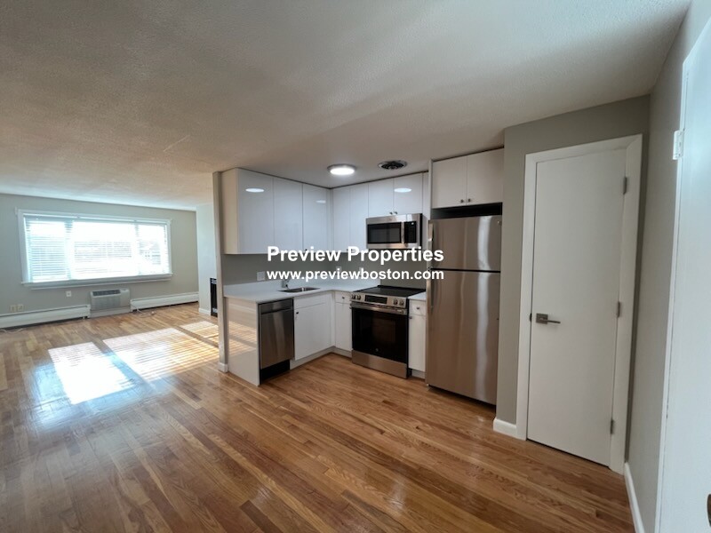 50 Evergreen St, Jamaica Plain