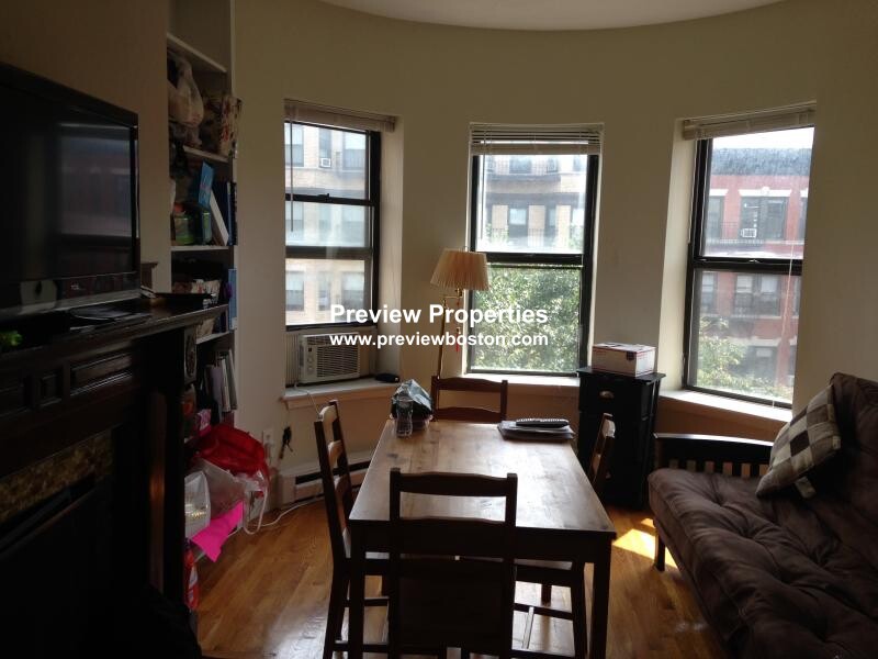 57 Westland Ave, Fenway