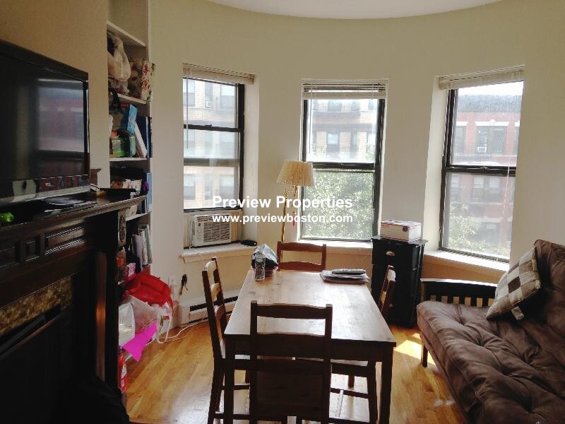 57 Westland Ave, Fenway