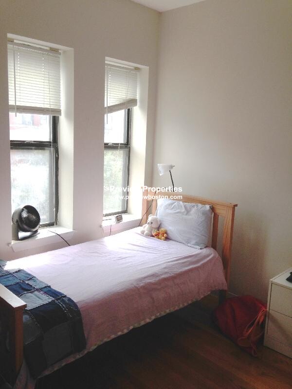 57 Westland Ave, Fenway