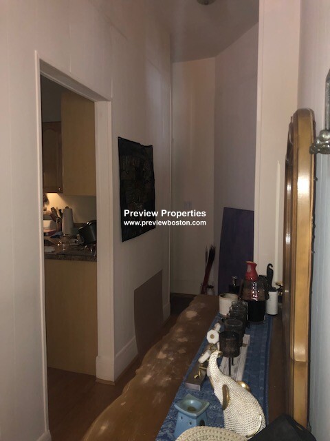 21 Aberdeen St, Fenway