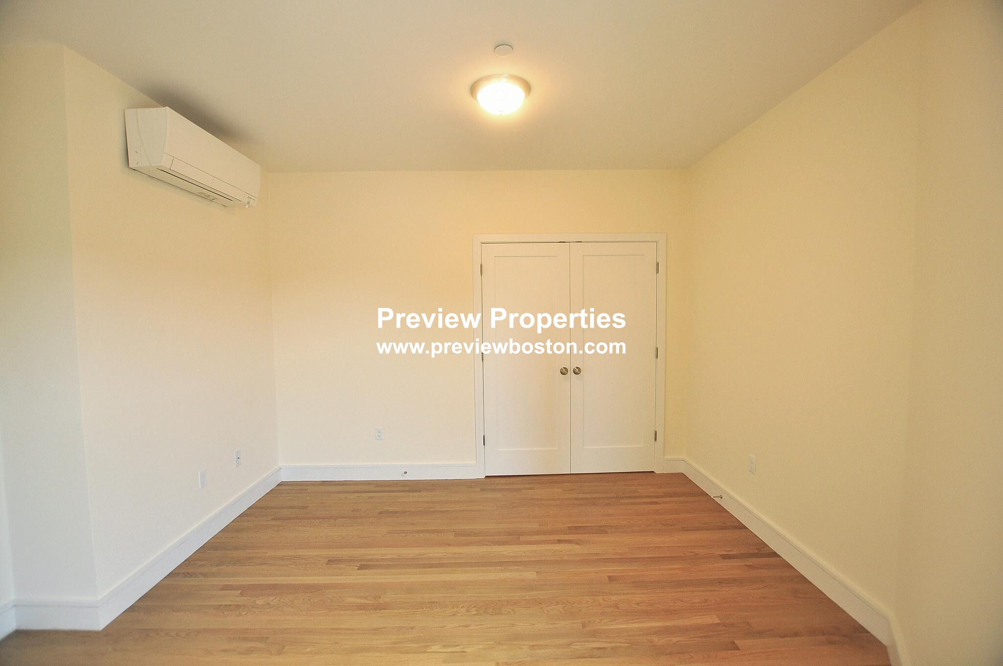 877 Beacon St, Fenway