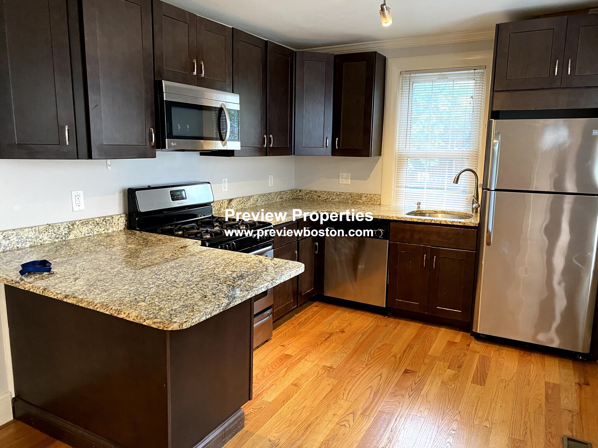 2 Braemore Rd, Brighton