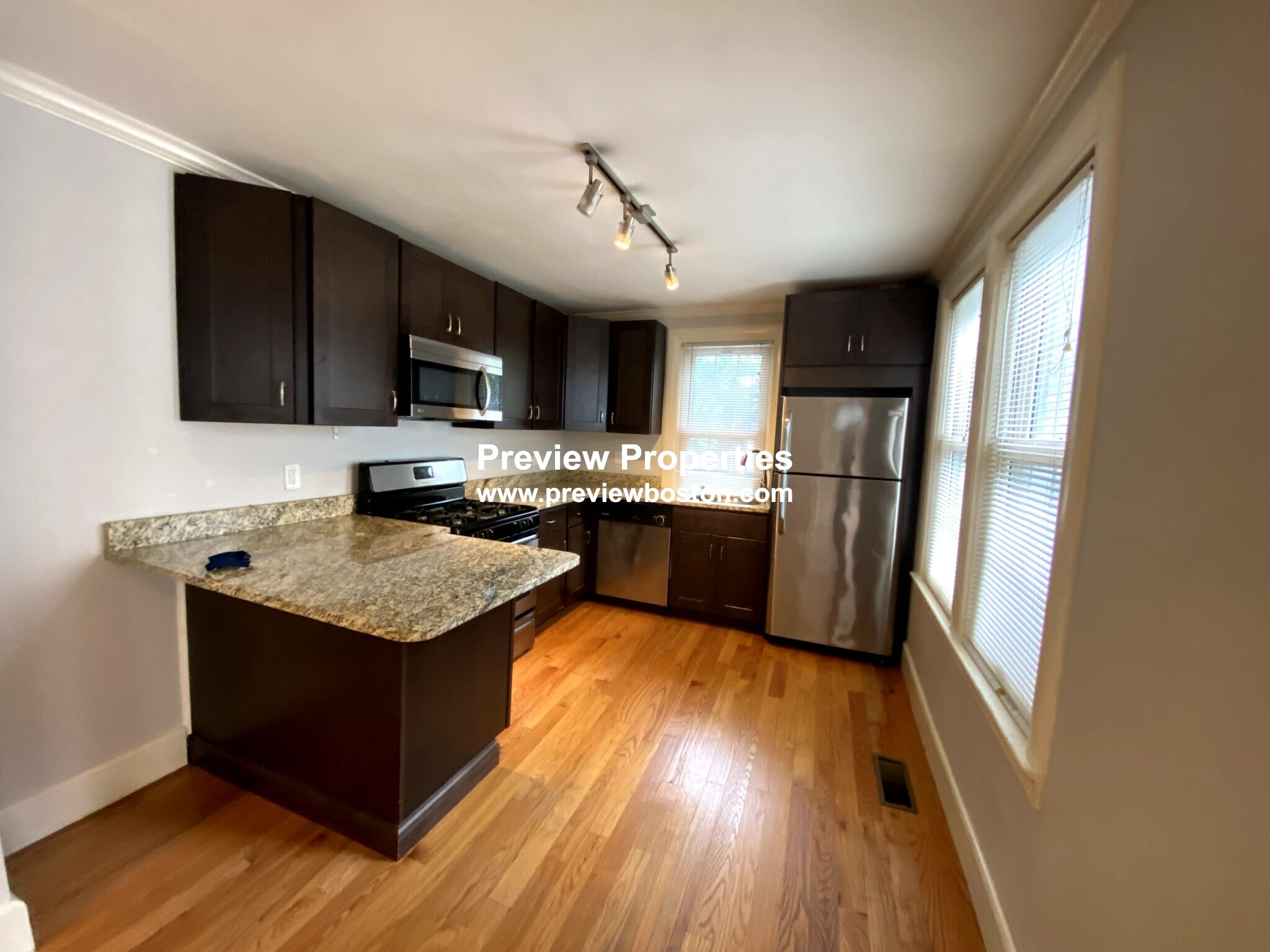 2 Braemore Rd, Brighton