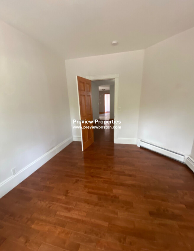 224 Chelsea St, East Boston