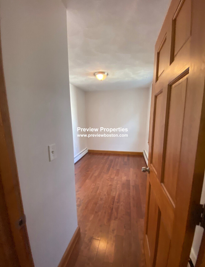 224 Chelsea St, East Boston