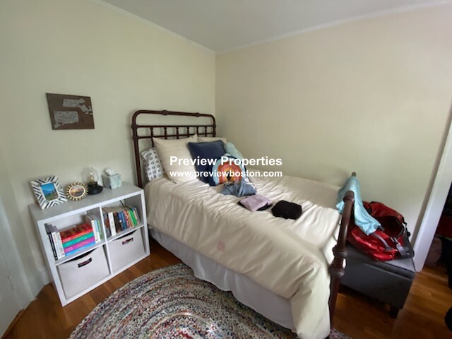 39 Brooksdale Rd, Brighton