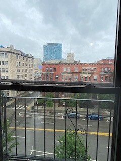 868 Beacon St, Fenway