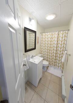 302 Newbury St, Back Bay