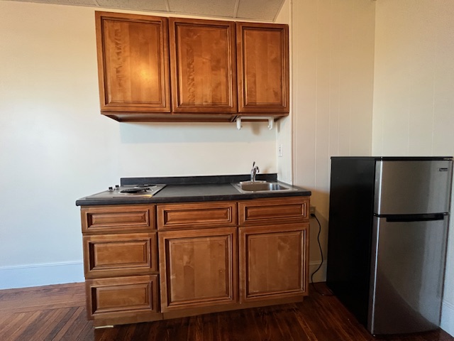 868 Beacon St, Fenway