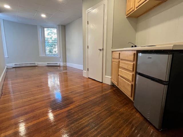 868 Beacon St, Fenway