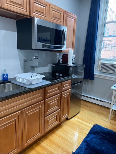 302 Newbury St, Back Bay