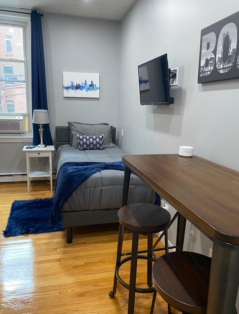 302 Newbury St, Back Bay