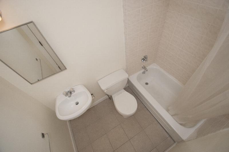 868 Beacon St, Fenway