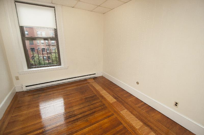 868 Beacon St, Fenway