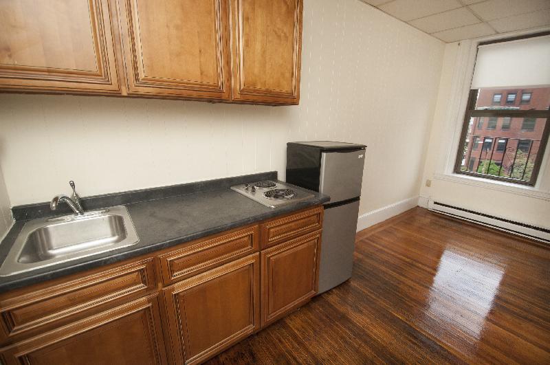 868 Beacon St, Fenway