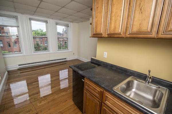 302 Newbury St, Back Bay