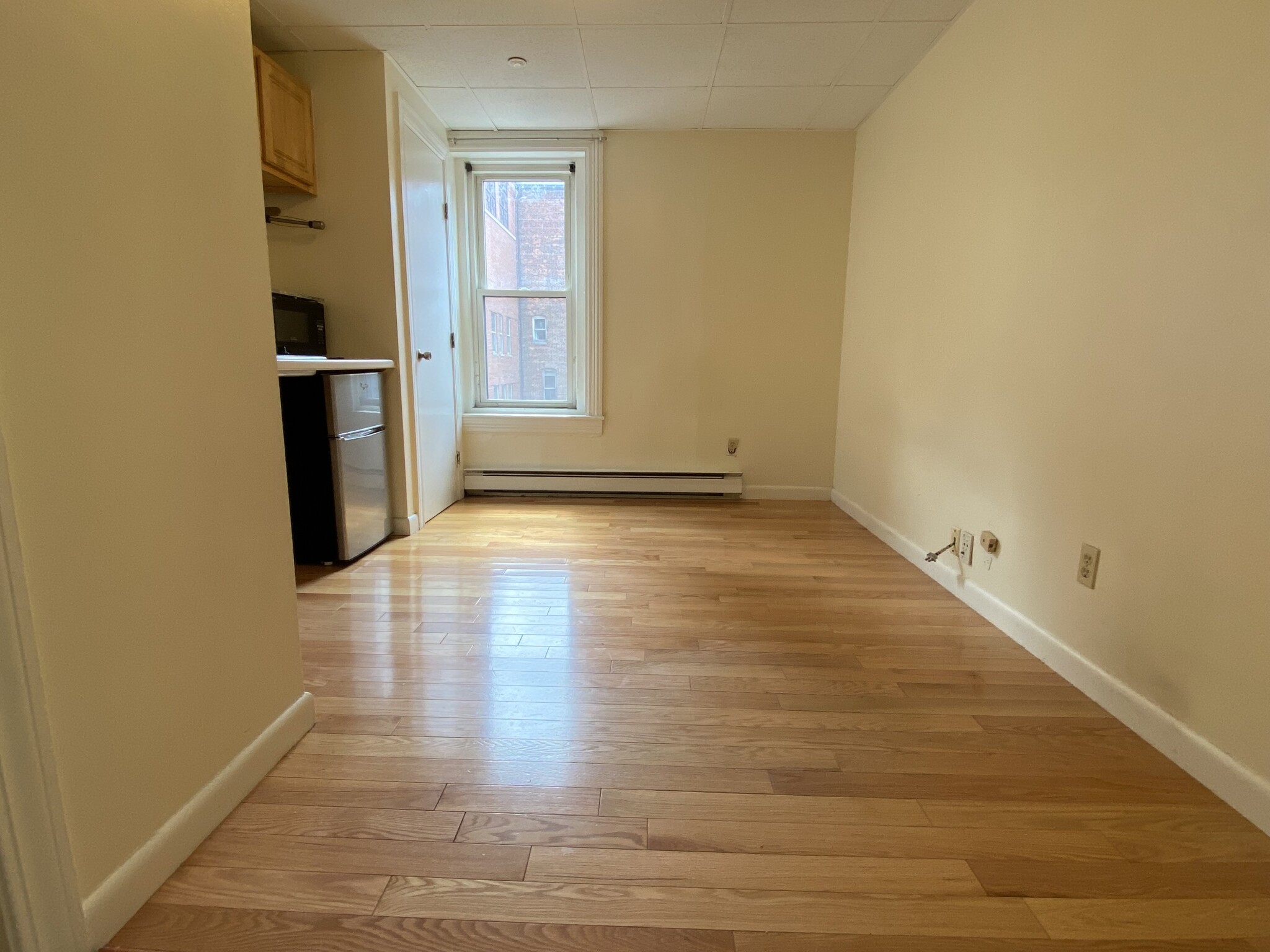 302 Newbury St, Back Bay