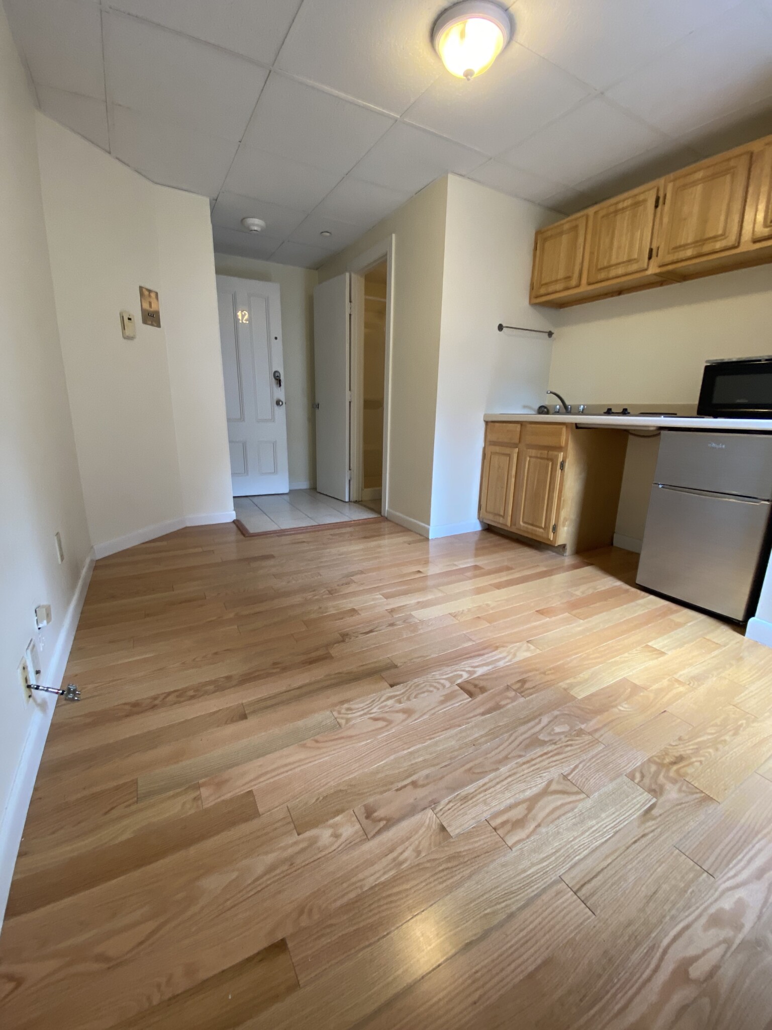 302 Newbury St, Back Bay