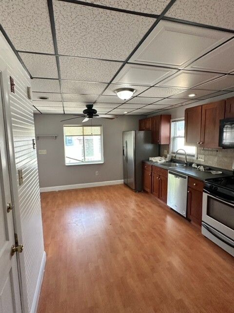 15 Golden Ave, Medford