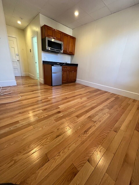 868 Beacon St, Fenway