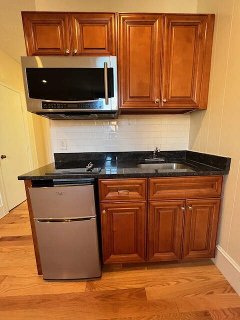 868 Beacon St, Fenway