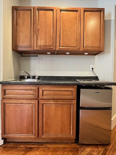 868 Beacon St, Fenway