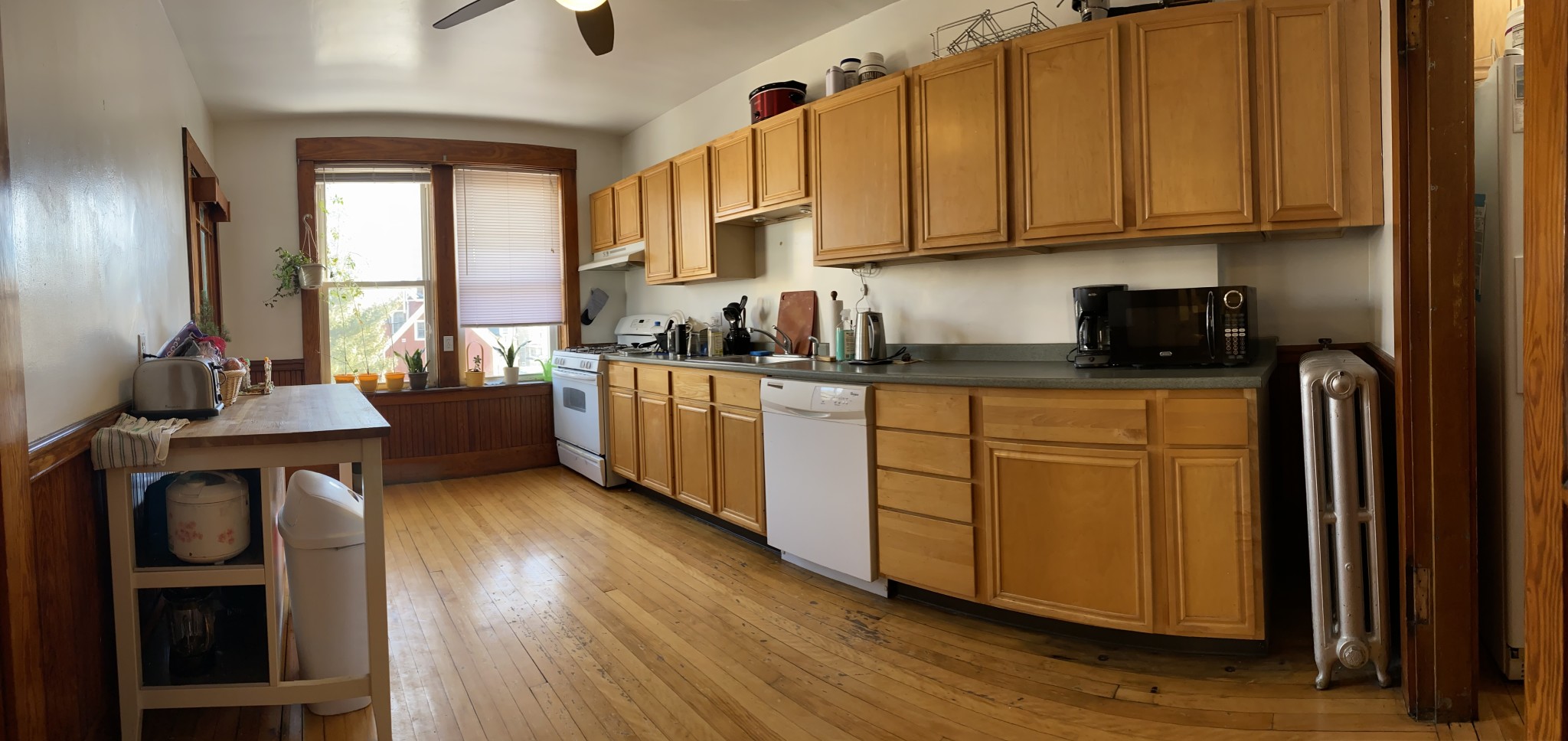 3 bed, 2 bath apartment for rent at 11 Fairfield St Unit 3L, North Cambridge — photo 3 of 21