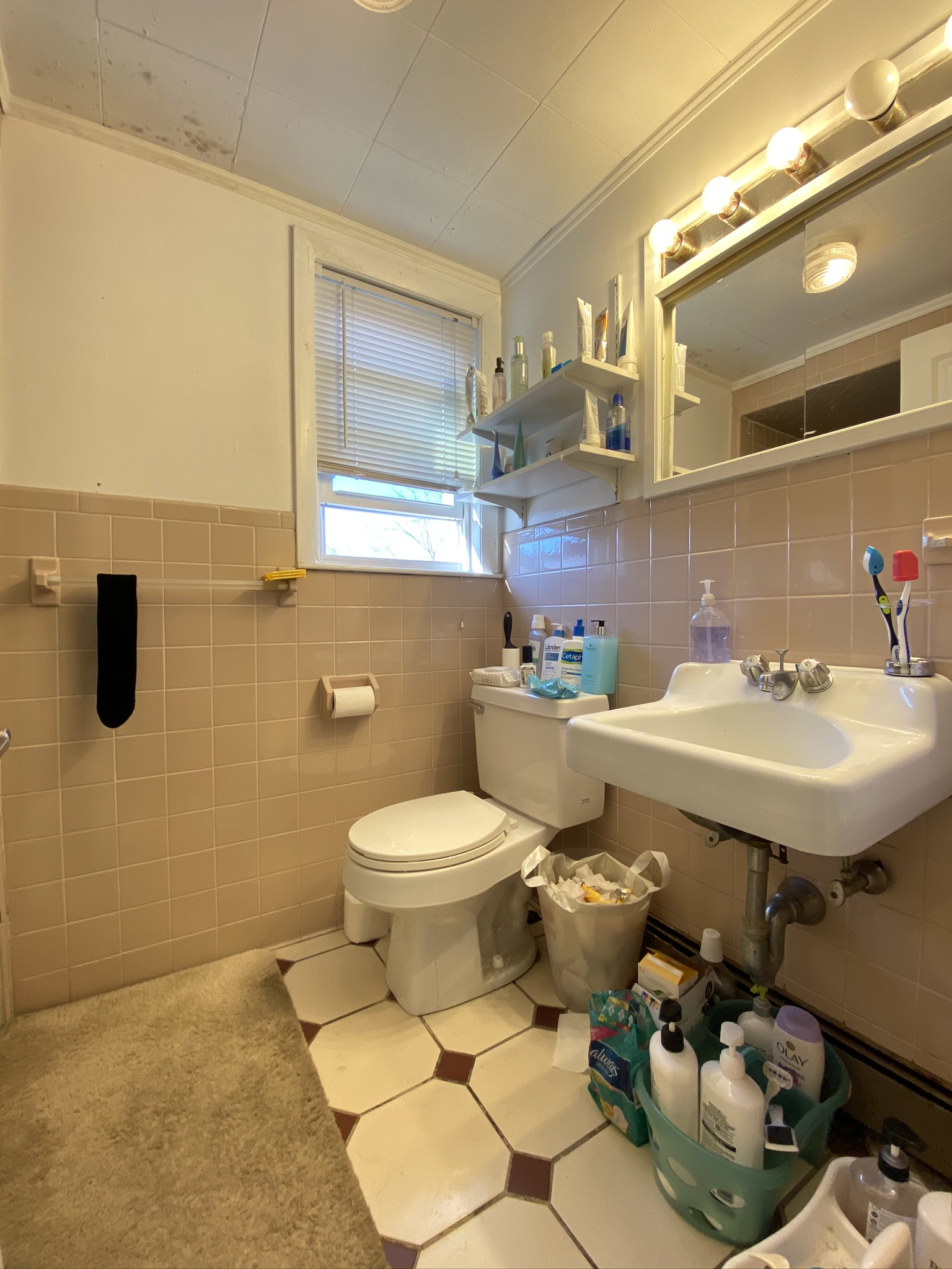 Photos of apartment on Boylston St.,Brookline MA 02446