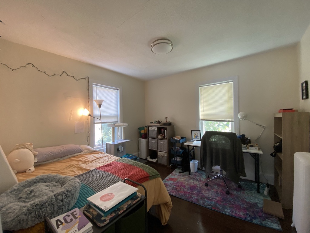 60 Woodlawn Ave, Jamaica Plain