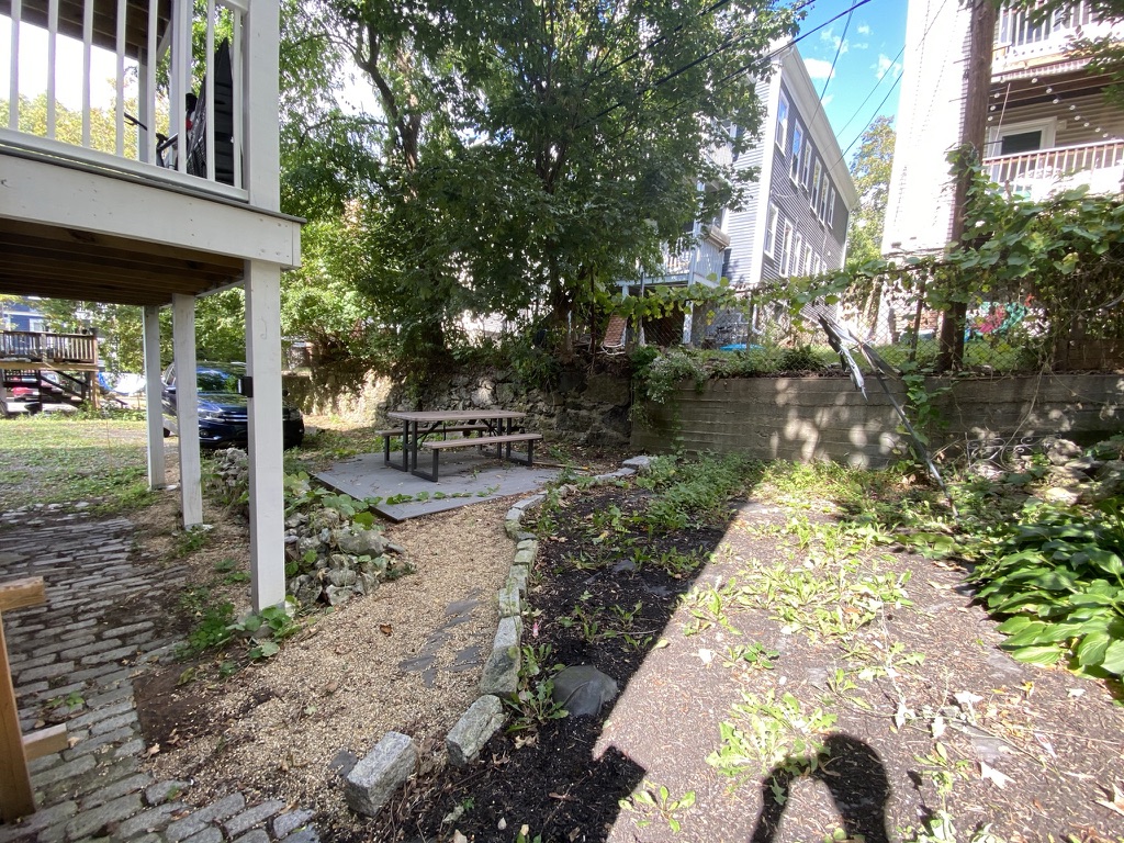 60 Woodlawn Ave, Jamaica Plain