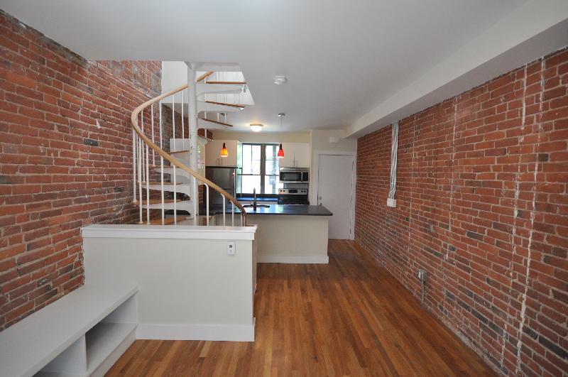3 bed, 2 bath apartment for rent at 26 Sussex St Unit 26, South End — photo 3 of 35