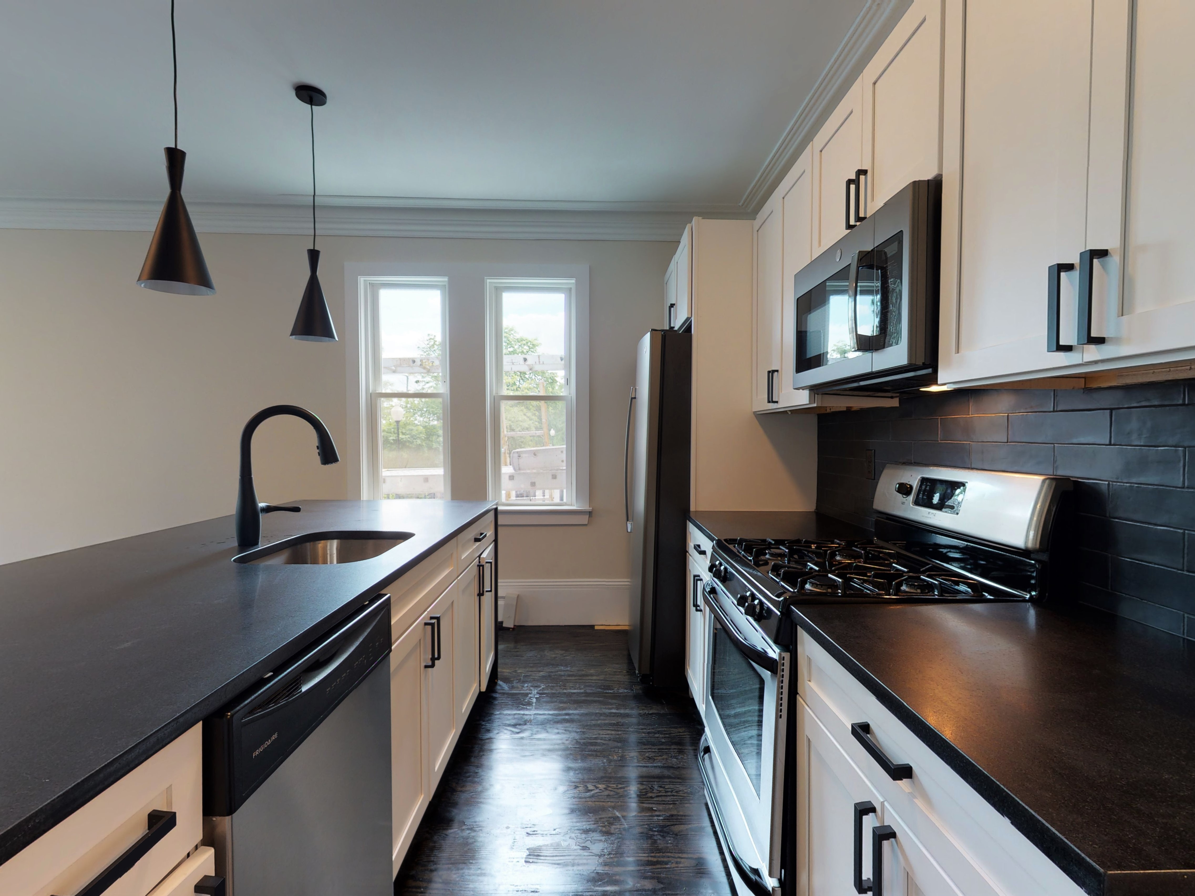 5 bed, 2 bath apartment for rent at 837 Parker St Unit 1, Mission Hill — photo 12 of 16