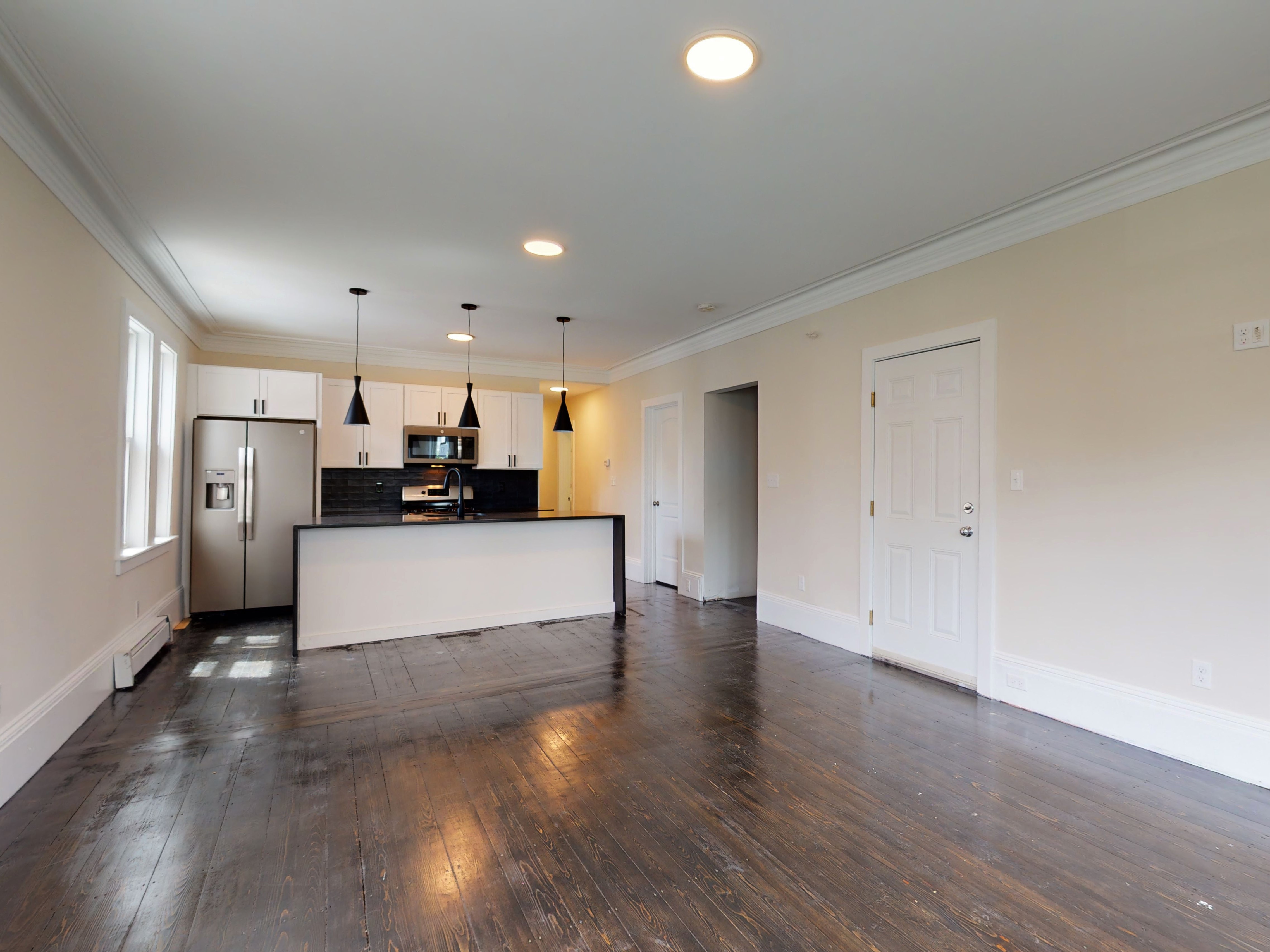 5 bed, 2 bath apartment for rent at 837 Parker St Unit 1, Mission Hill — photo 2 of 16