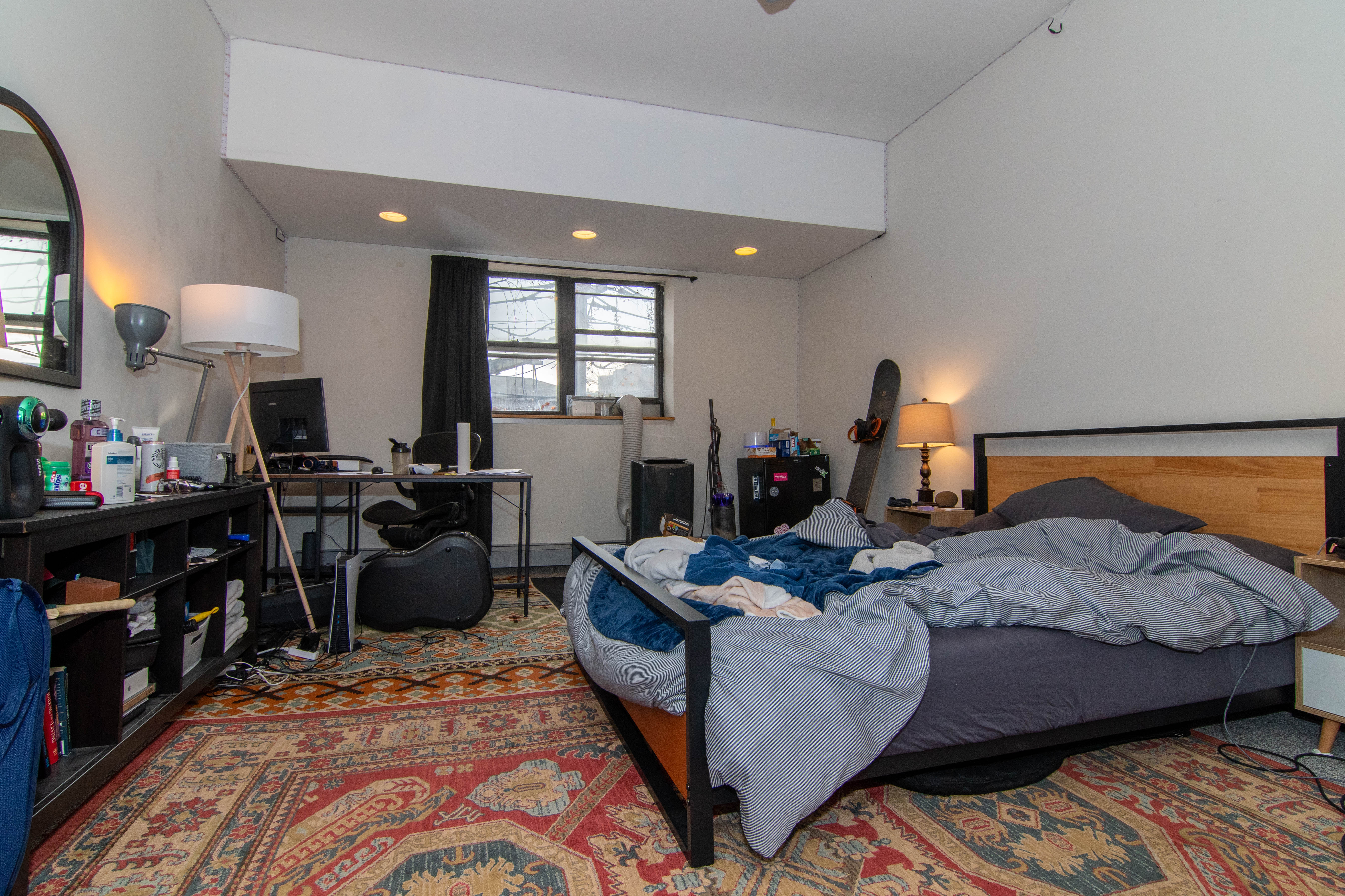 4 bed, 2 bath apartment for rent at 456 Park Dr Unit 1, Fenway — photo 1 of 20