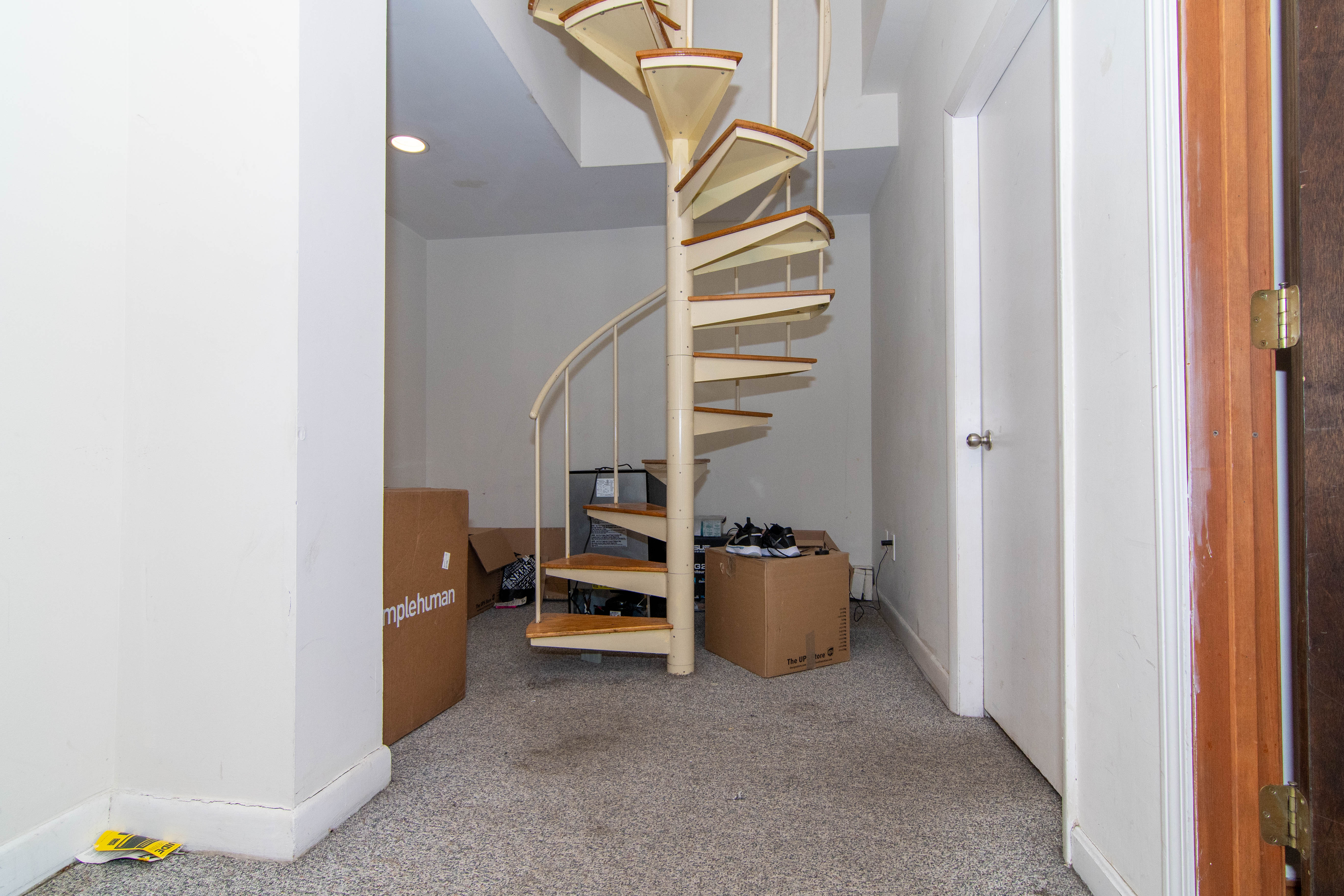4 bed, 2 bath apartment for rent at 456 Park Dr Unit 1, Fenway — photo 18 of 20