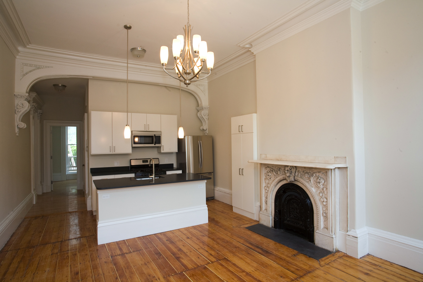 656 Massachusetts Ave, South End