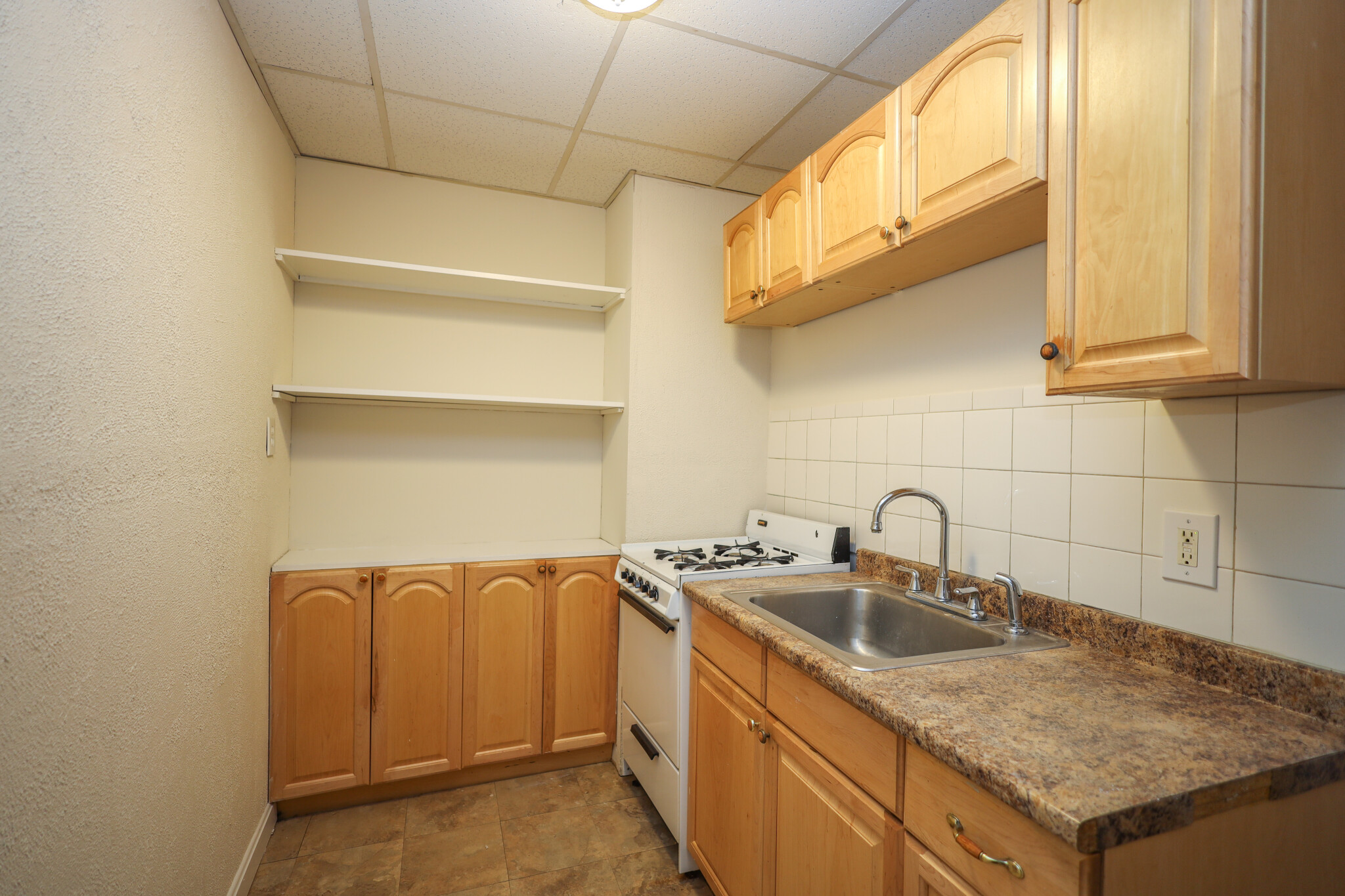 64 Margin St, North End