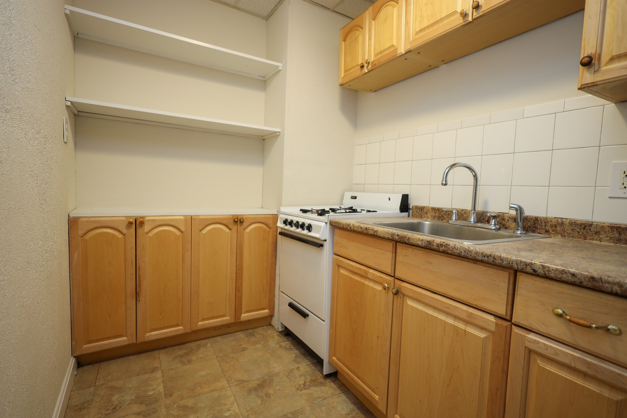 64 Margin St, North End