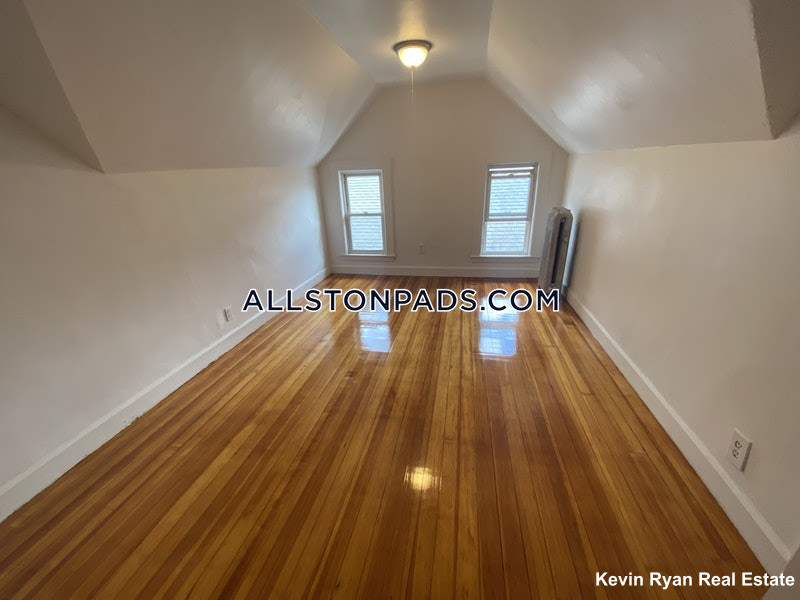 15 Boulevard Ter, Brighton