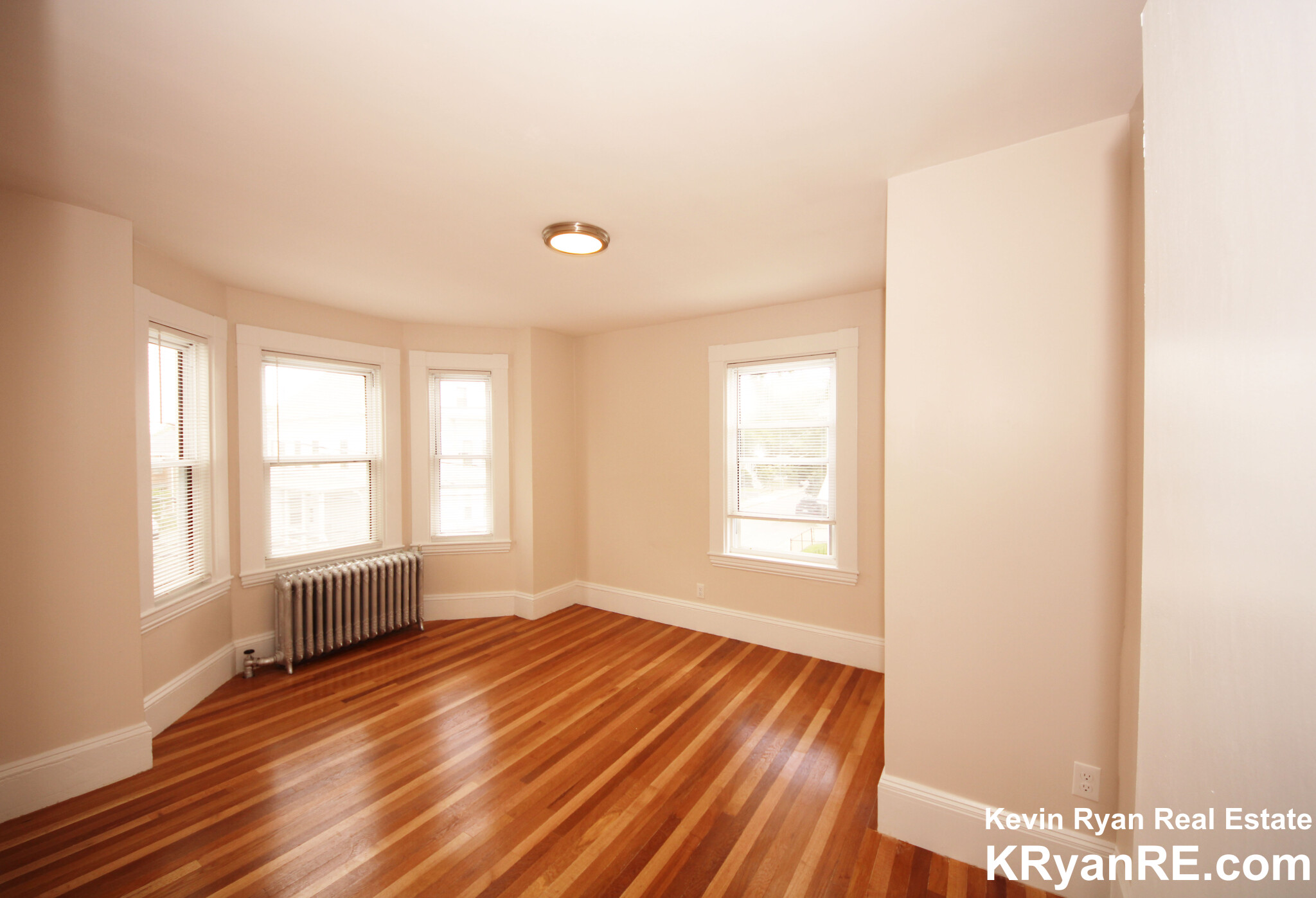 93 Cushing St, Waltham