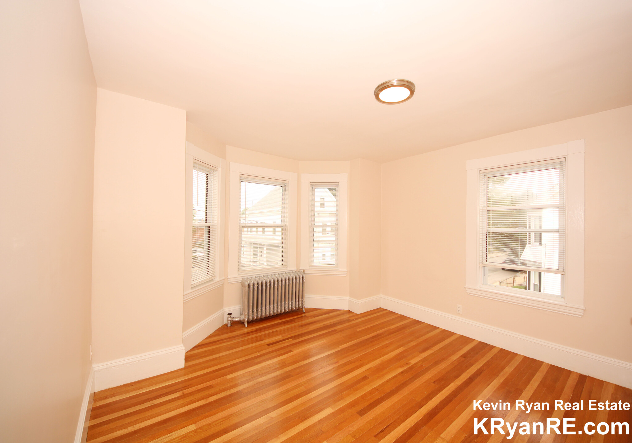 93 Cushing St, Waltham